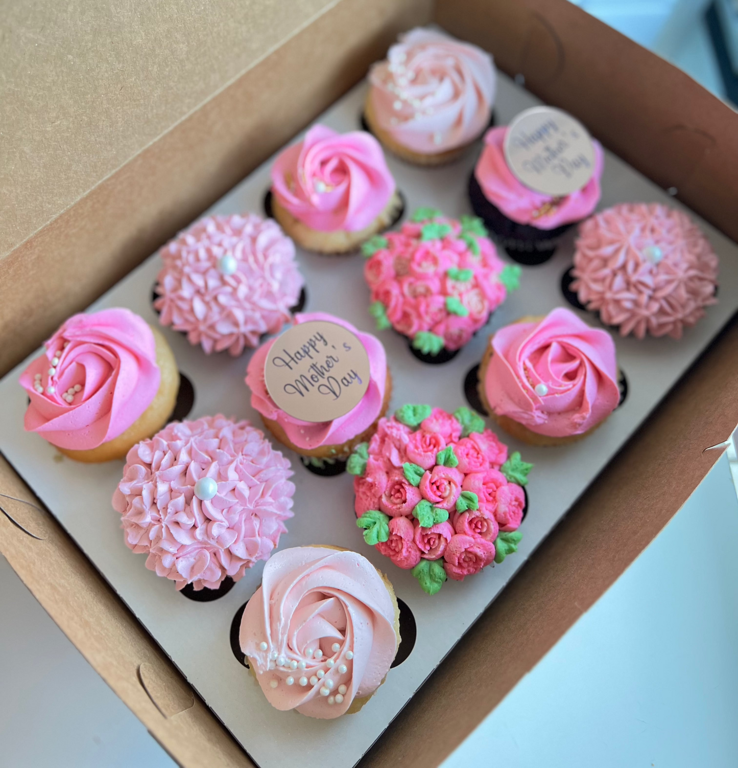 cakes and cupcakes for mothers day